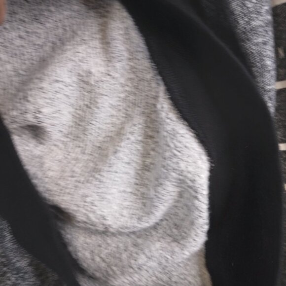 Victoria’s Secret PINK Charcoal Varsity V Neck Pullover Sweater Size S - Picture 9 of 10